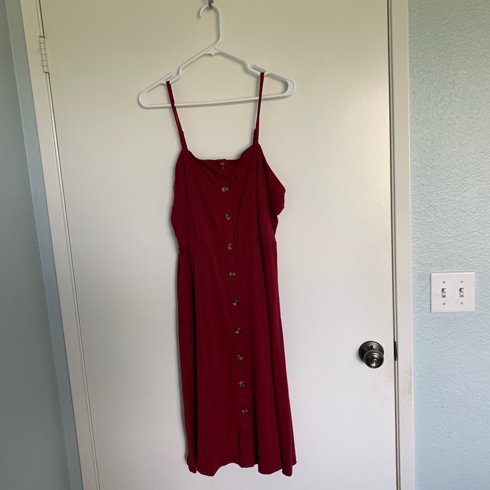 Berydress short spaghetti string dress in Vino.